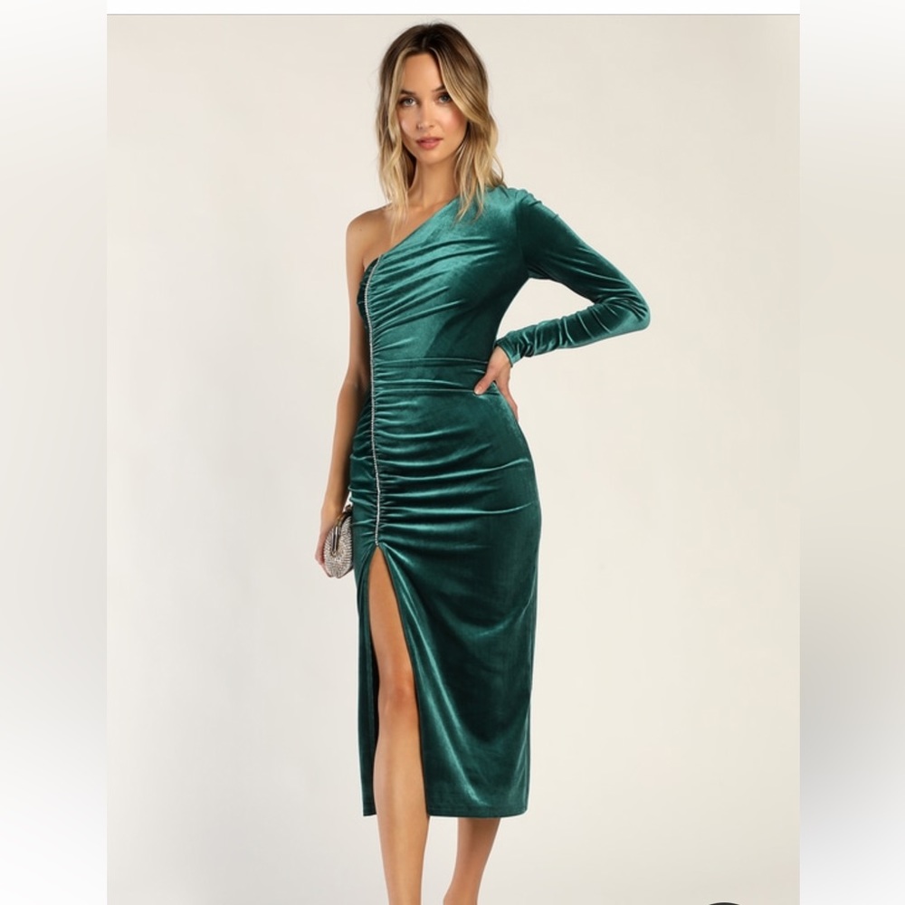 Lulus velvet dress, NWT